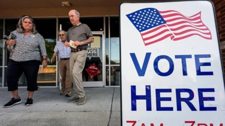 How Politics Affects the Economy