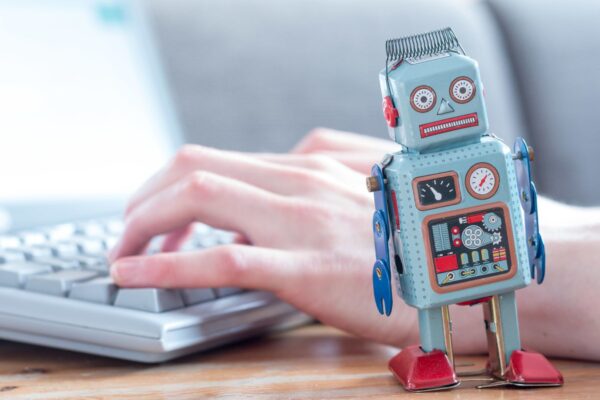 The Pokies Review 2026: Chatbots vs. Humans